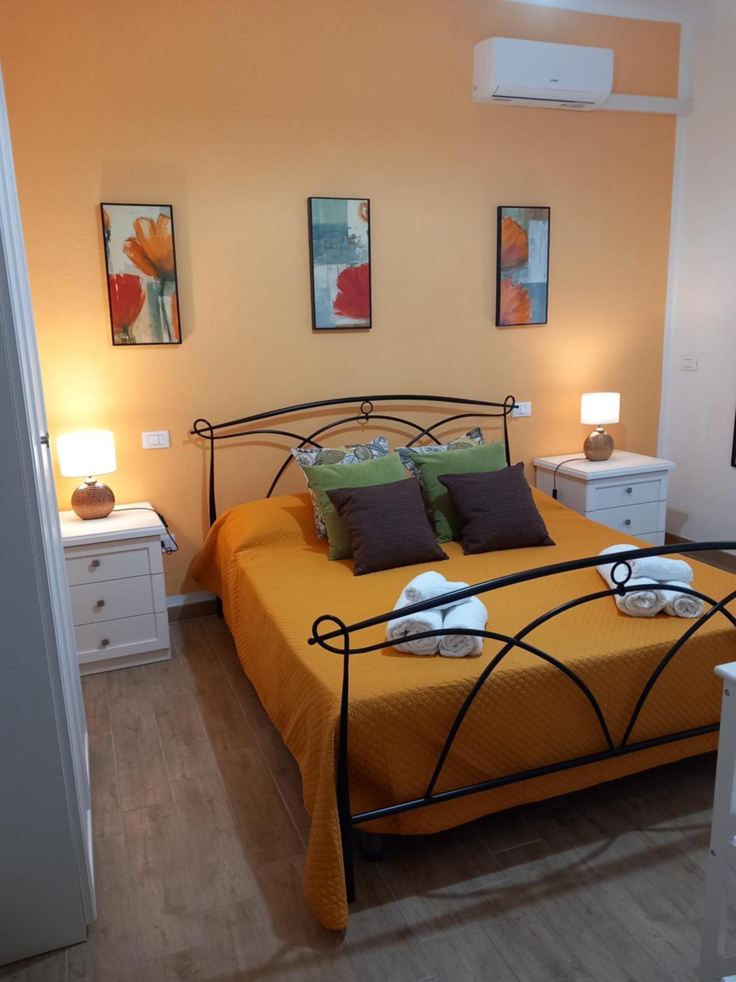 Bed and Breakfast Divina Cuspide Guspini Esterno foto
